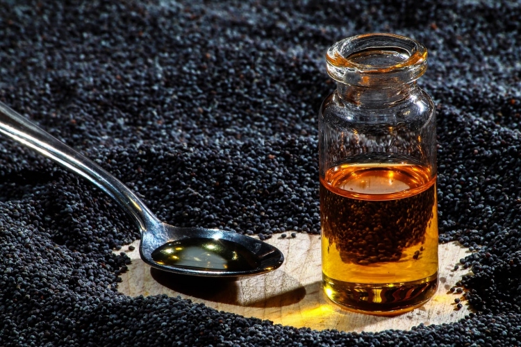 How to use black seed - kalonji   oil to tackle hair problems