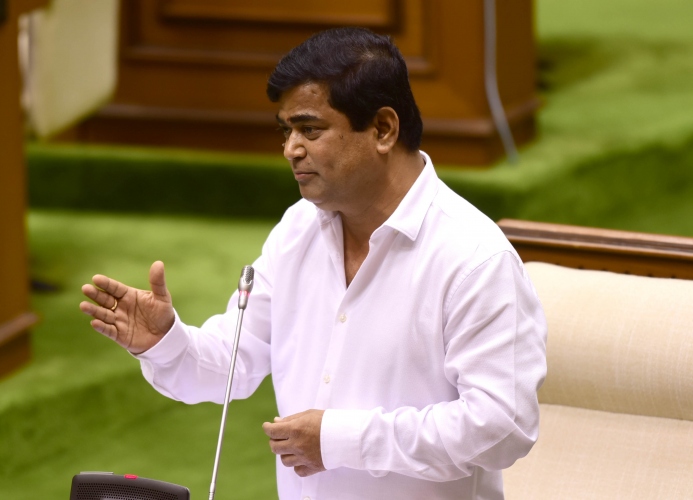 Compensation to farmers to be cleared by Aug: DyCM Kavlekar admits to delay