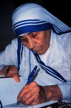 INTERNATIONAL LEFT-HANDERS DAY: CELEBRATING THE UNIQUENESS OF SOUTHPAWS