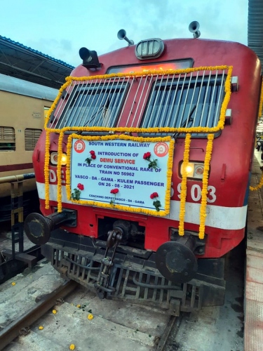 ﻿DEMU train service  starts between   Vasco and Kulem