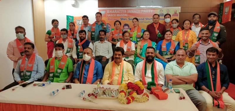 Almeida's show of strength: 20 who contested against BJP candidates join party