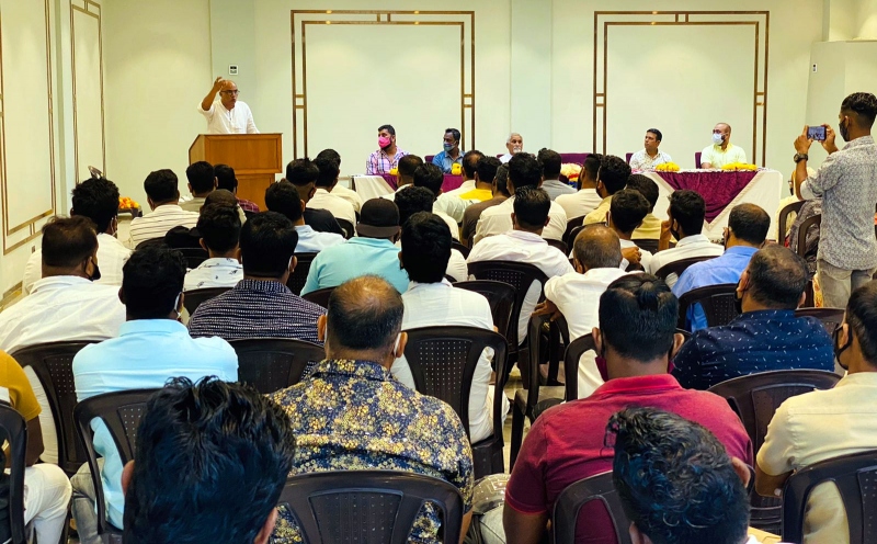 150 taximen join AAP in Vasco