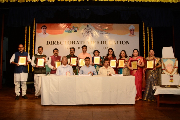 ﻿Teachers should guide  students to excel: CM