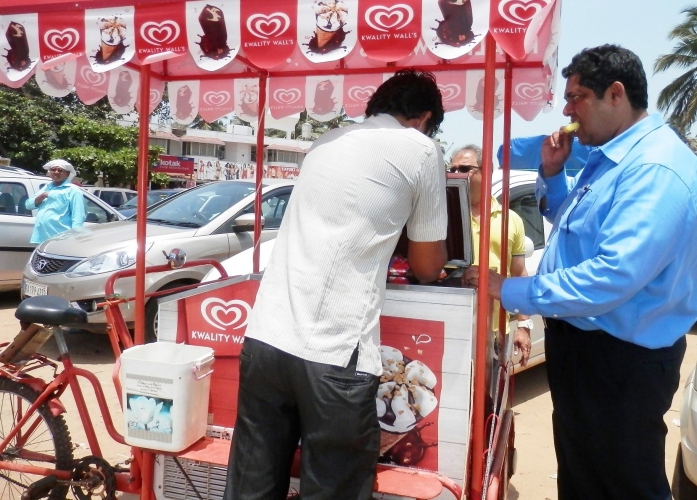 BIRTHDAY BOY REGINALDO – AAPNING A NEW INNINGS?