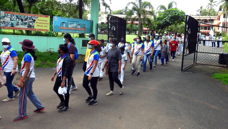 Pilar school organises 3-km brisk walk