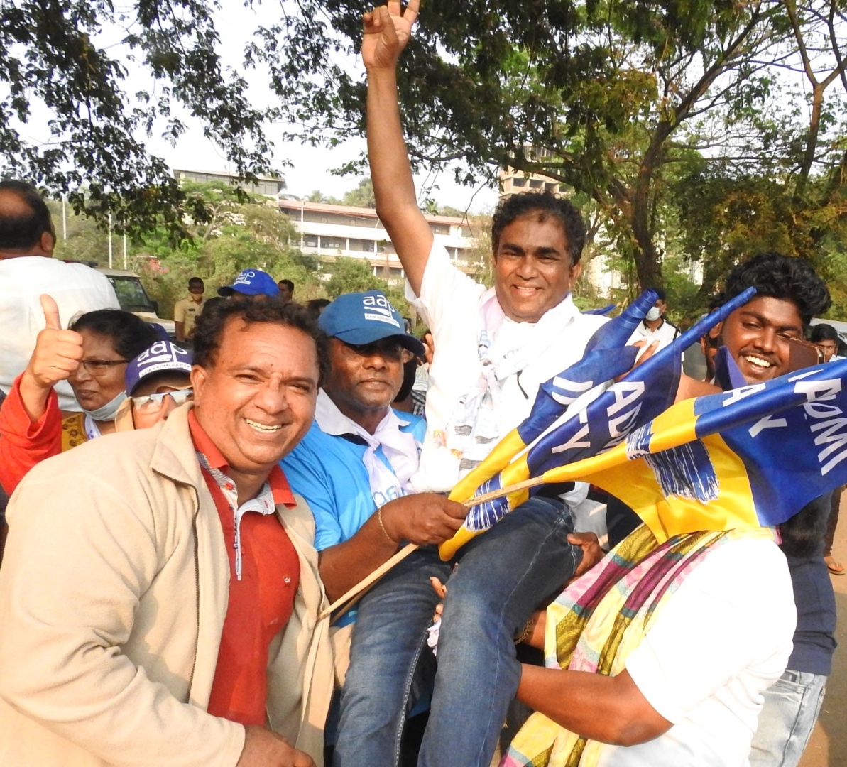 In Velim, Cruz Silva springs a surprise