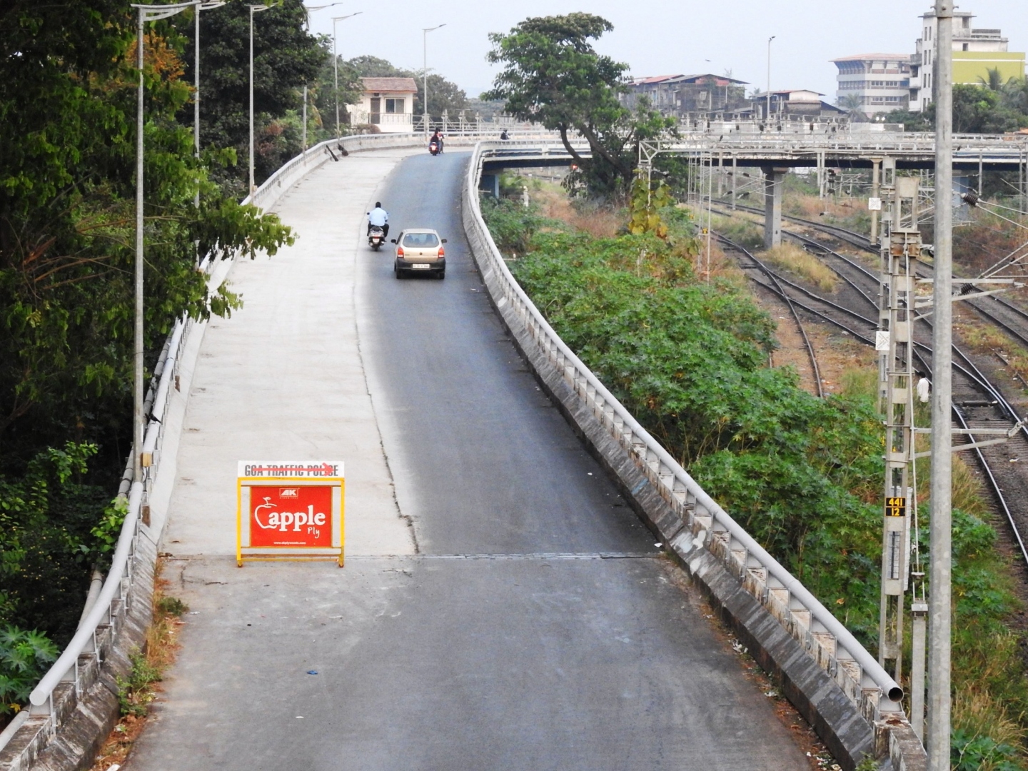 Commuters face hardships as traffic restrictions continue on Margao flyover over repair works