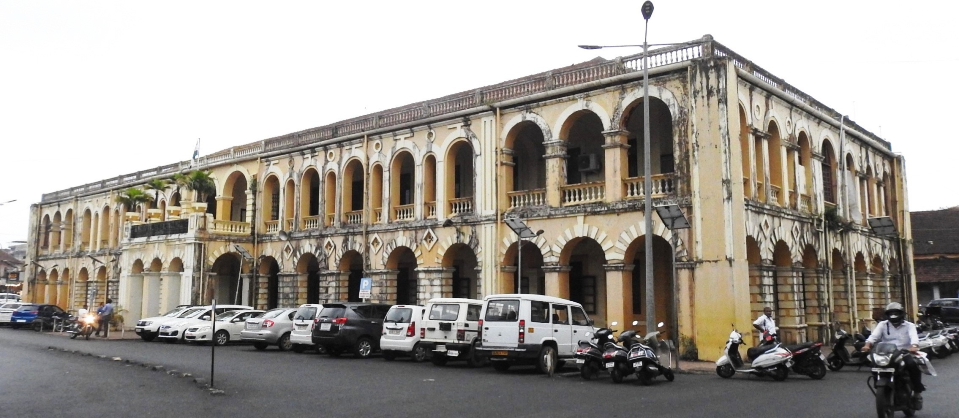 Margao's heritage: Neglected MMC building craves fresh lease of life