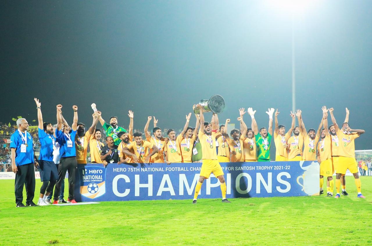 ﻿Kerala pip Bengal on penalties to win Santosh Trophy