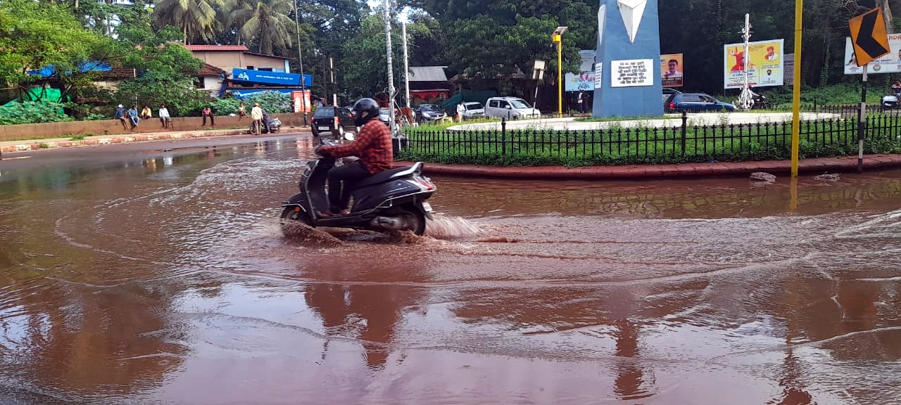 Old Goa Gandhi circle area waterlogged