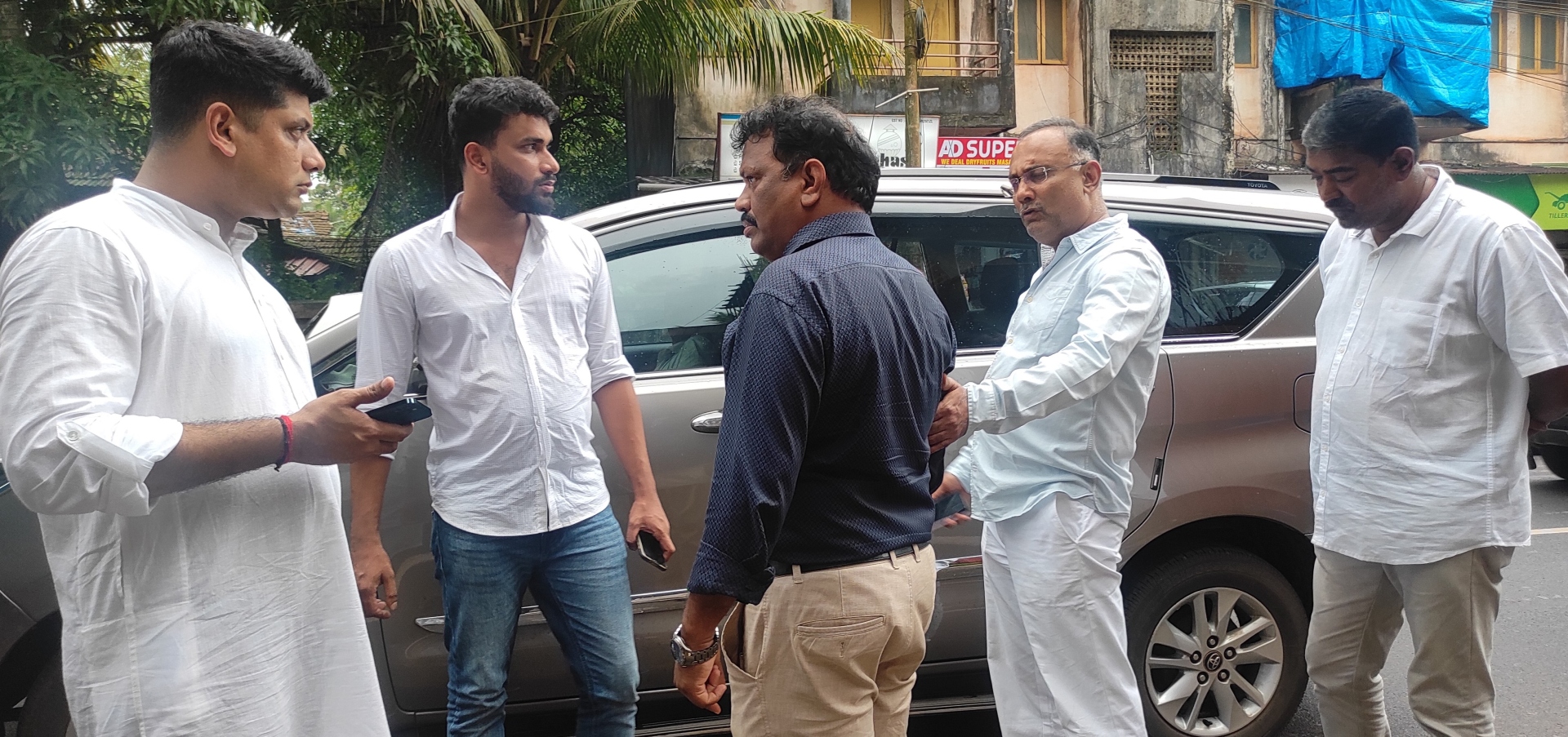 AMID POLITICAL STORM, ALL EYES STILL ON CONG