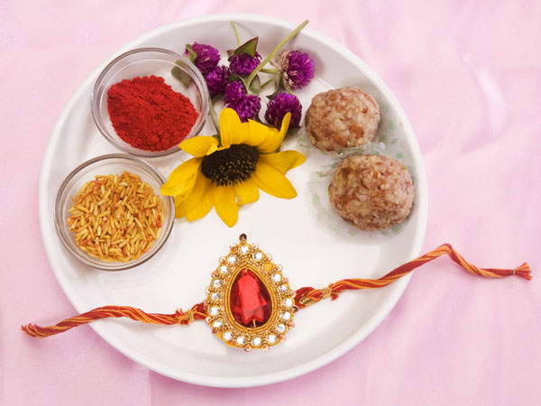 ﻿Long distance siblings? Ways to celebrate Raksha Bandhan when they are away