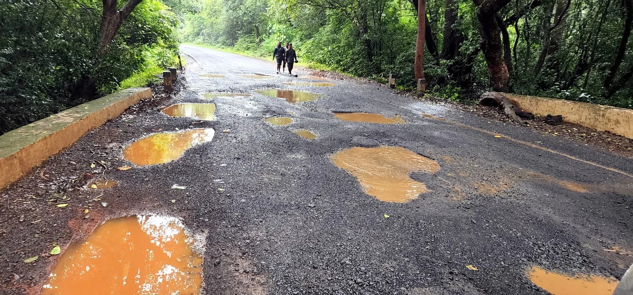 Goa-K'taka roads need urgent repairs: Commuters