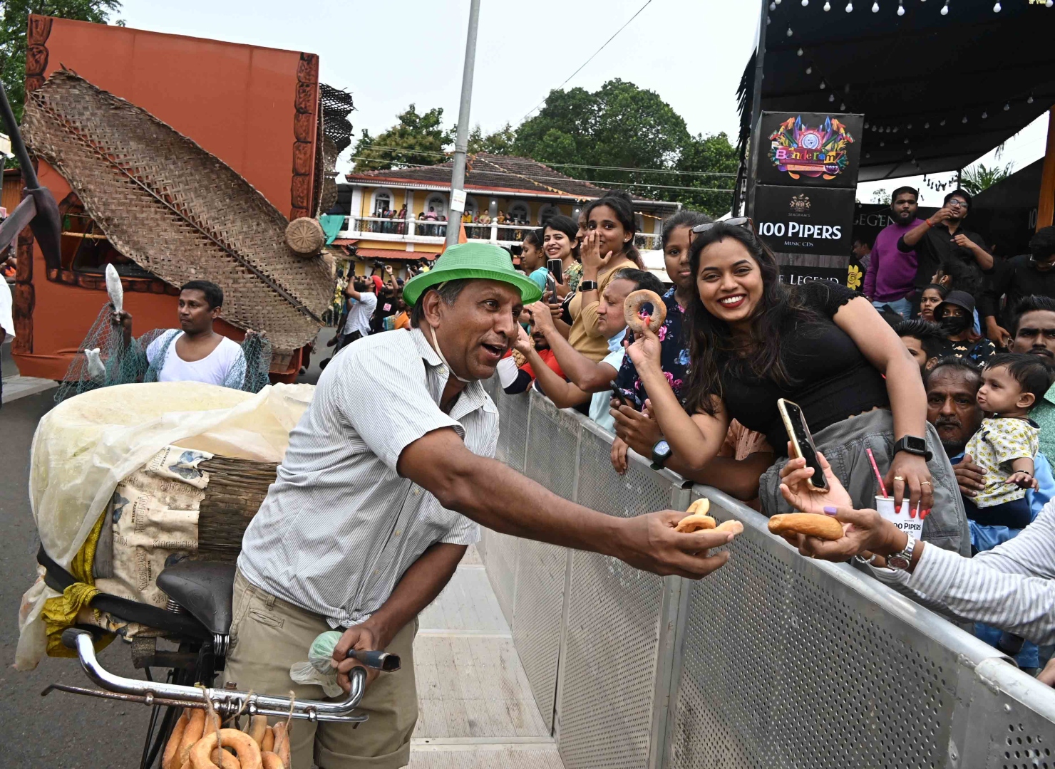 Bonderam comes calling again at Divar, showcases past and present