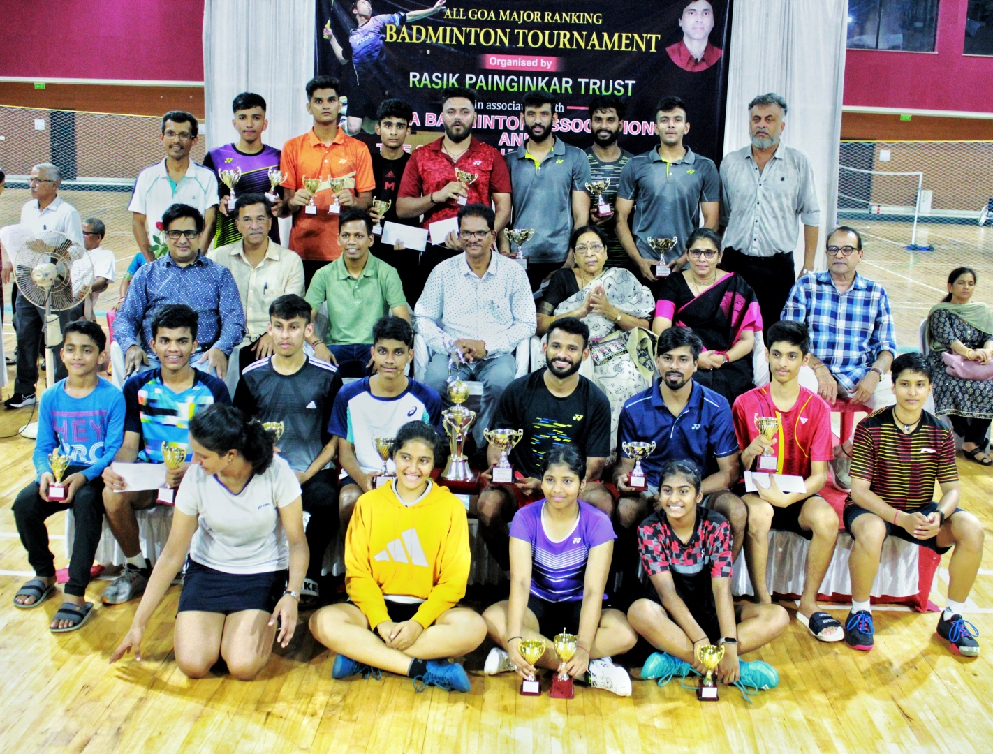 ﻿Karan, Anjana win Rasik Memorial badminton titles