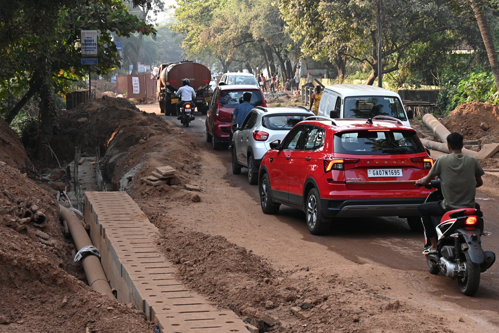 Diggin up choas: Normal life thrown out of gear in Panaji
