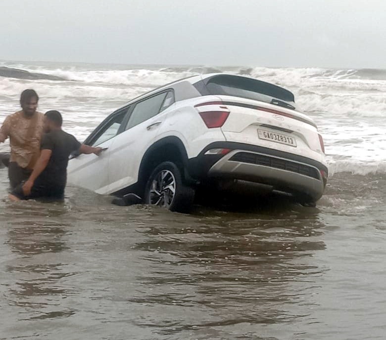 Unruly drivers create a splash!