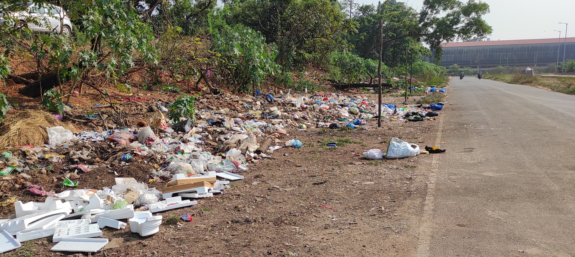 Margao’s busy ring road shut to put brakes on rampant waste dumping