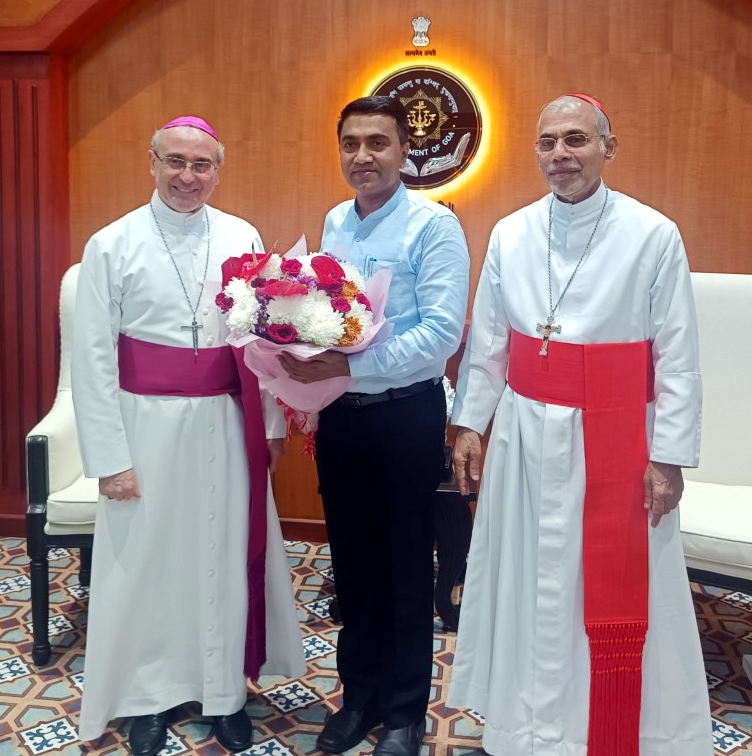 Apostolic Nuncio arrives in State, meets Governor, Chief Minister