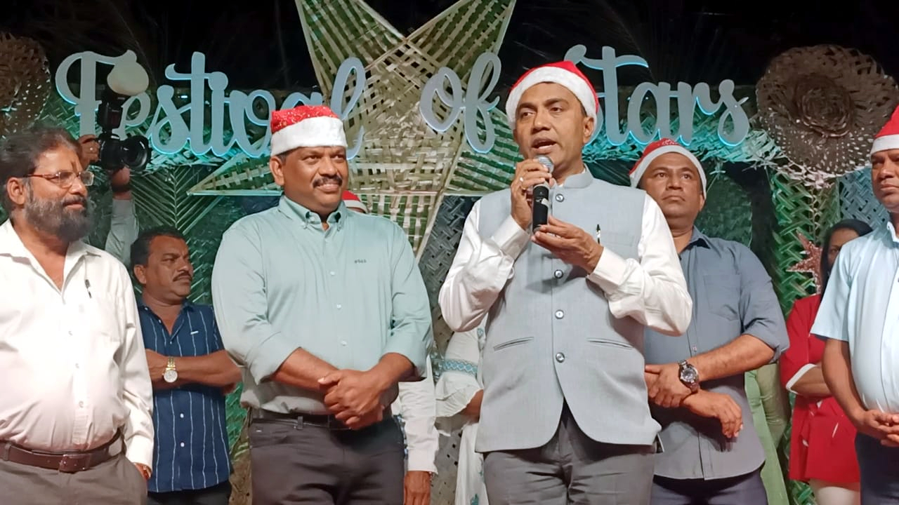 CM suspects foreign hand trying  to destabilise tourism biz in Goa