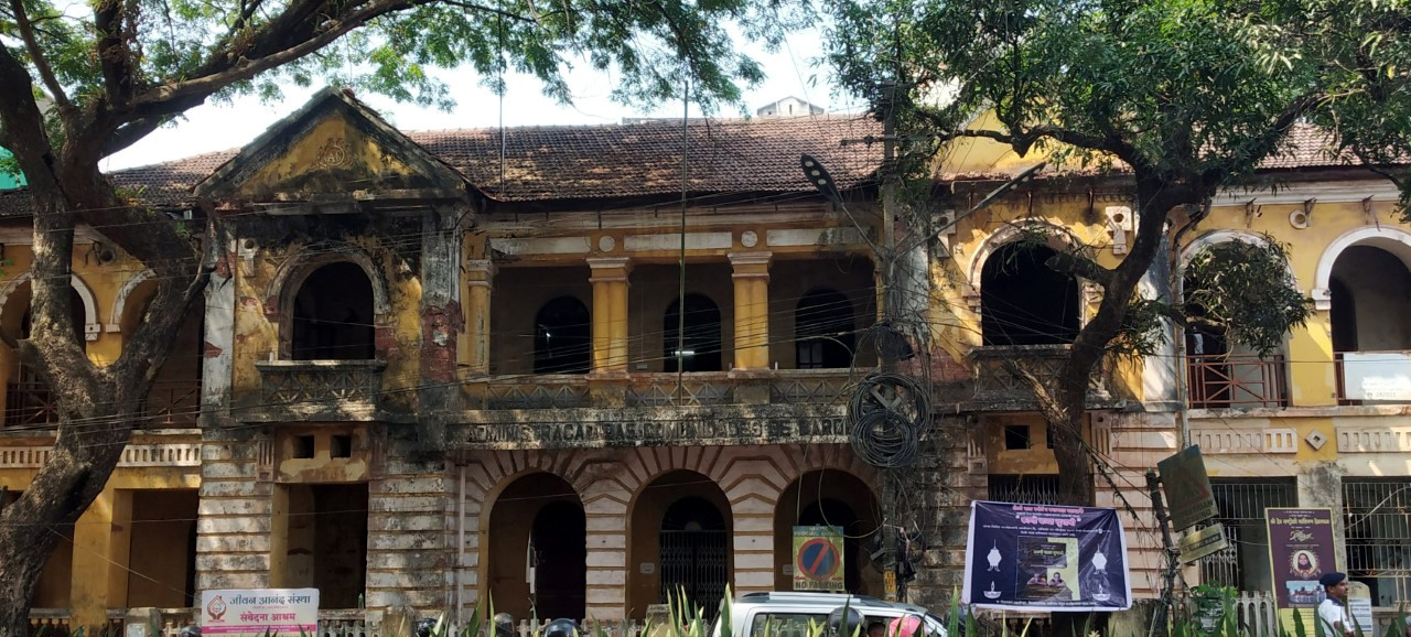 Administrator of Communidade building in N Goa in bad state