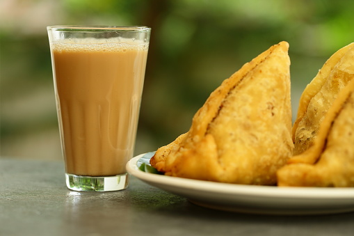 UK youngsters are ditching biscuits and eating samosas with their tea: Survey
