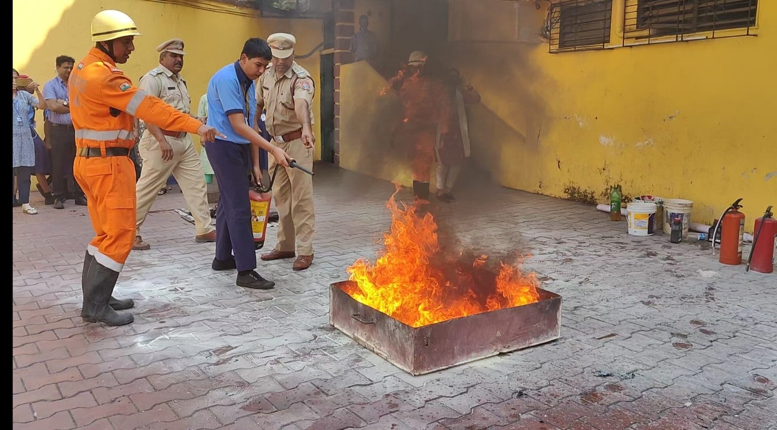 Fire mock drill at Dnyanprassarak Vidyalaya