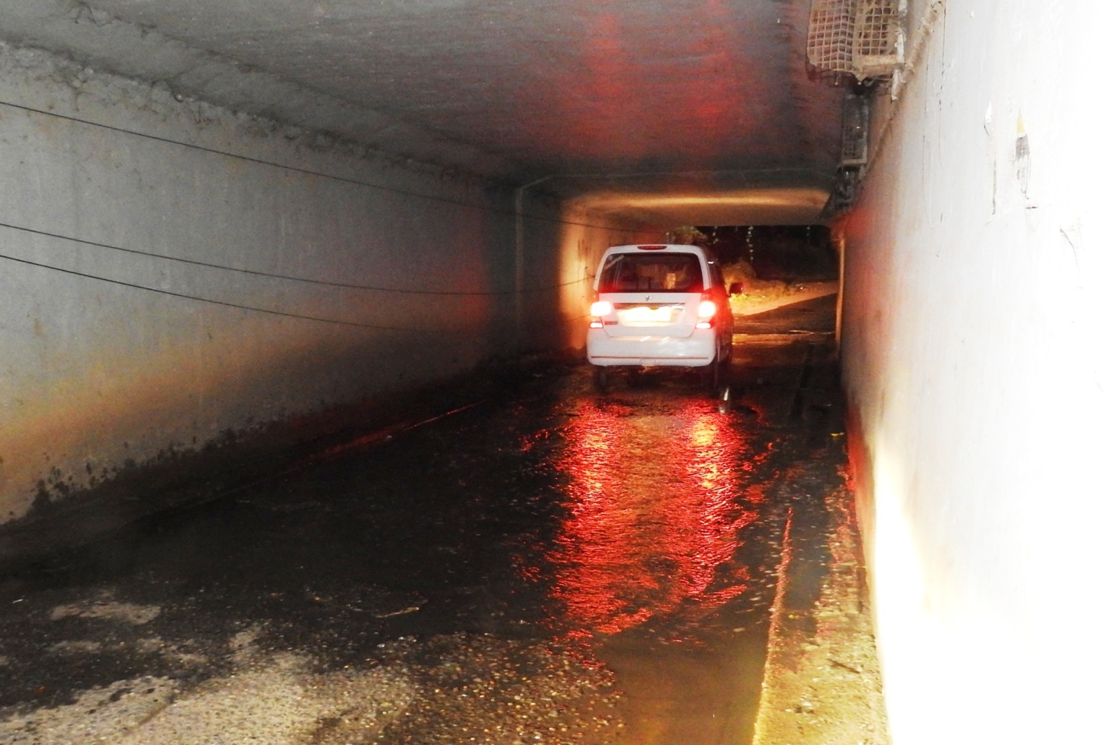 Authorities left in the dark over waterlogging at Comba subway