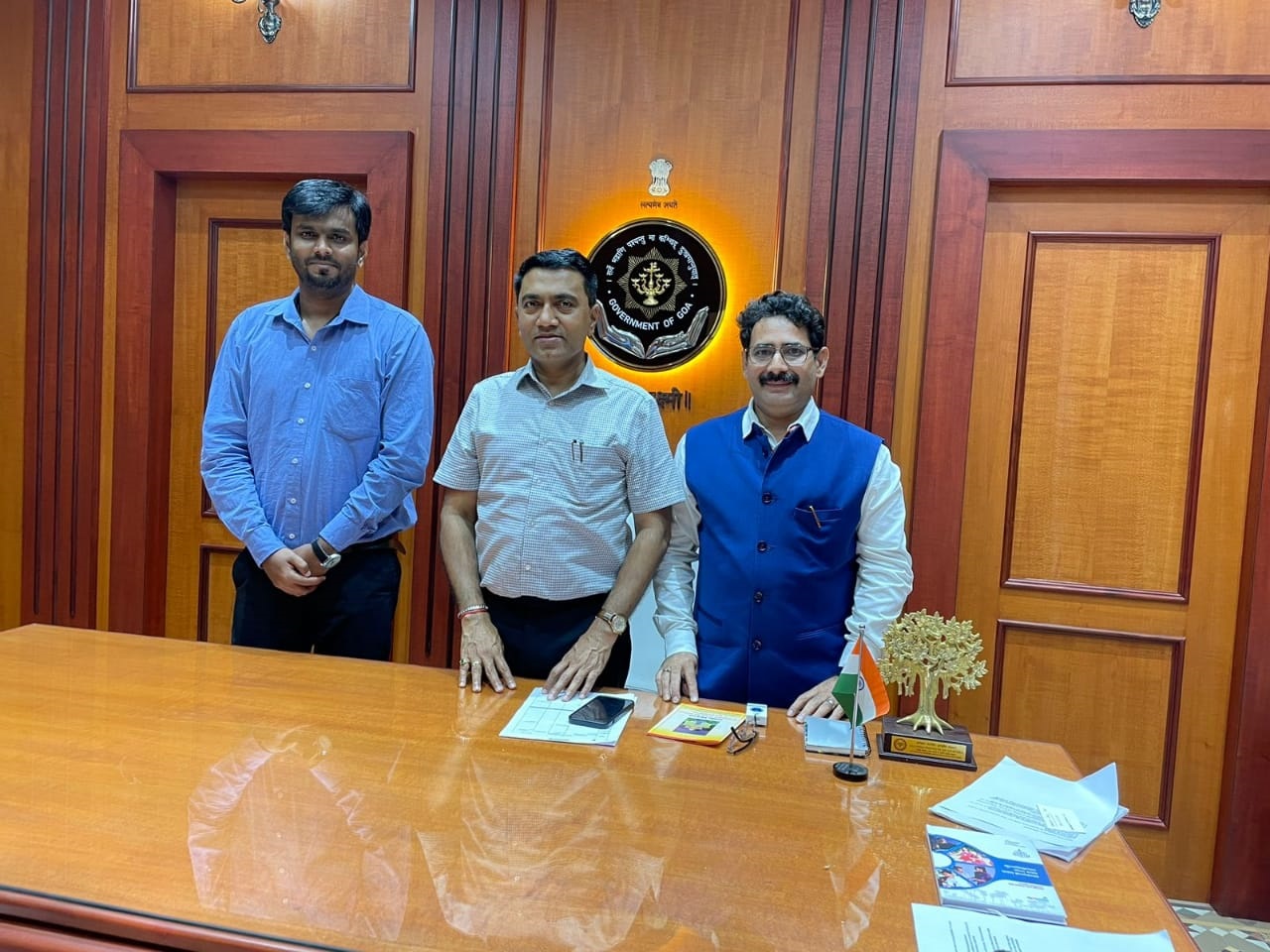 UIDAI dy director general meets Sawant, discuss document update campaign