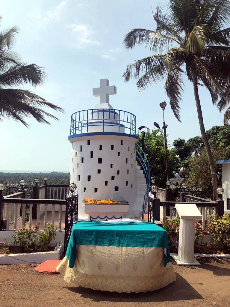 ﻿Chronicles Of Churches, Chapels: Holy Cross Chapel at Baradi