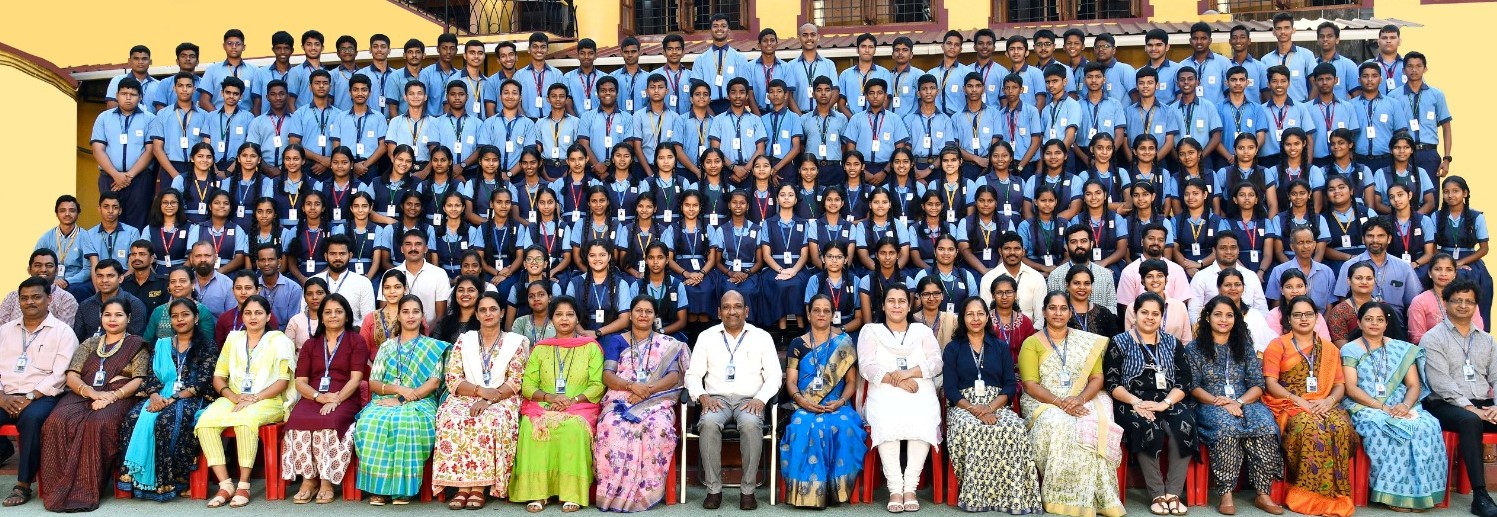 ﻿Dyanprasarak Vidyalaya celebrates SSC results