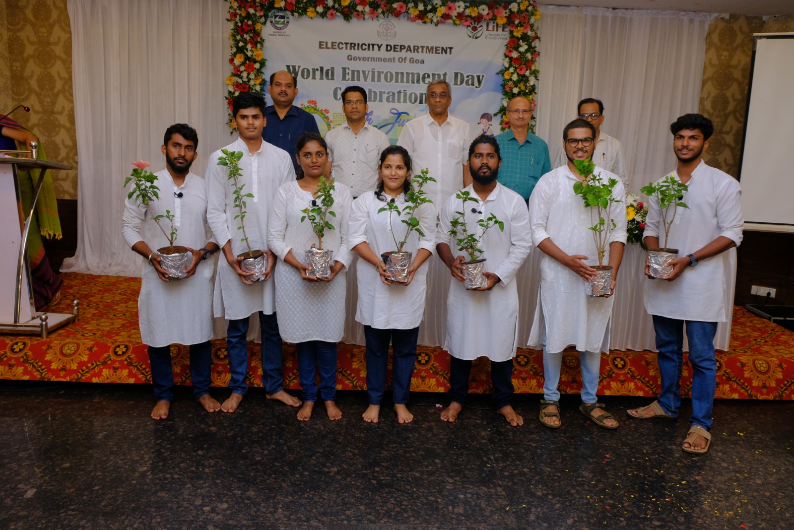 Minister exhorts all to make  efforts to keep Sal clean