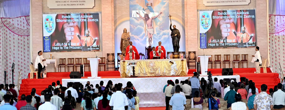 Thousands of devotees flock to Old Goa as Novena of St Francis Xavier begins